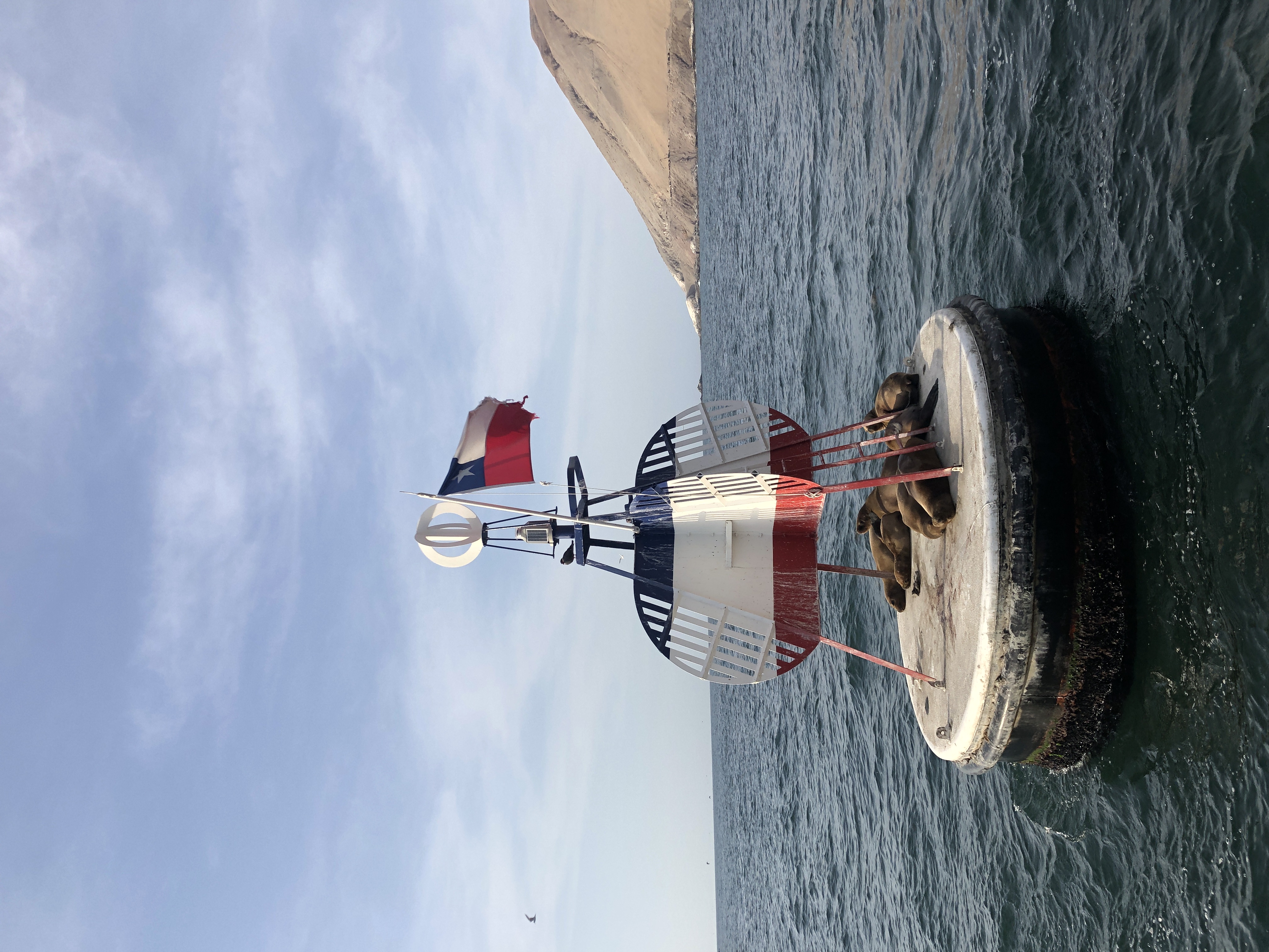 Atardecer sobre montañas